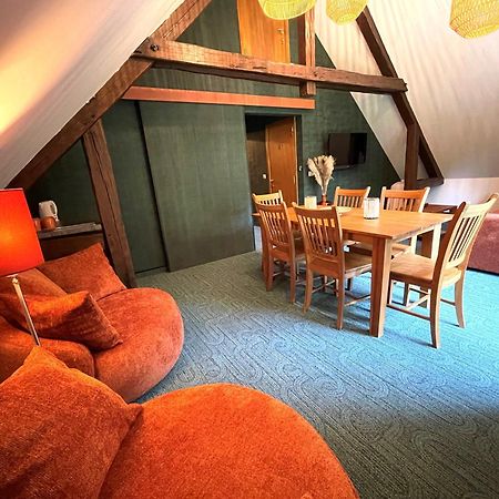 Hotel Des Comtes Дюрби Екстериор снимка