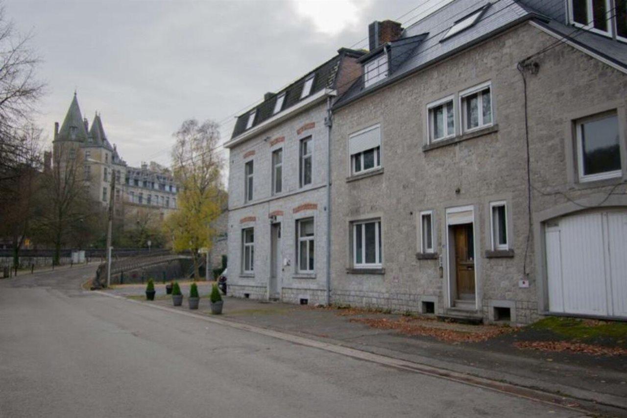 Hotel Des Comtes Дюрби Екстериор снимка