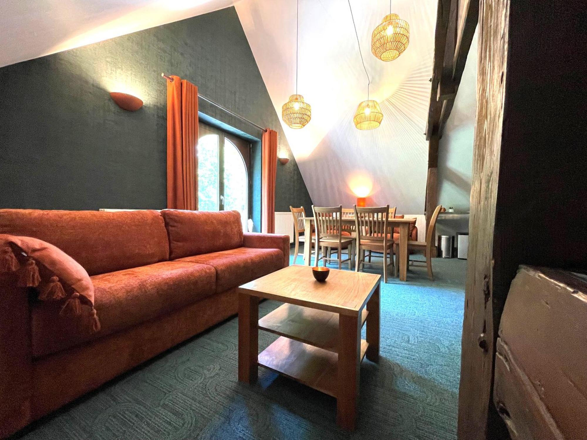 Hotel Des Comtes Дюрби Екстериор снимка