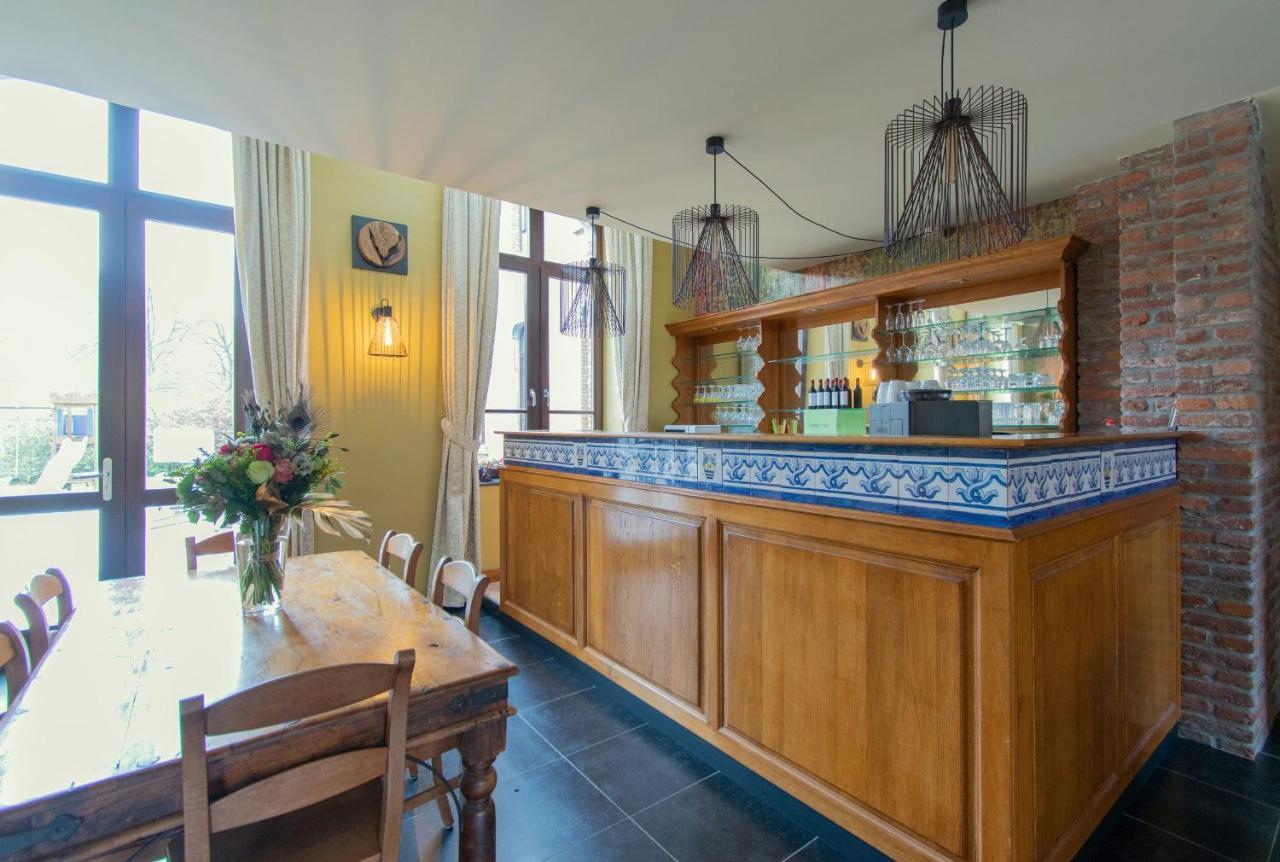 Hotel Des Comtes Дюрби Екстериор снимка